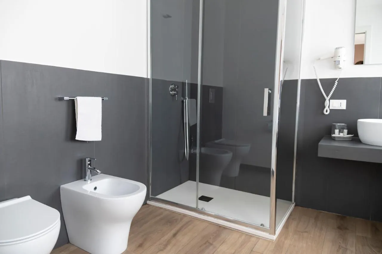 Ruggero Settimo - Room & Suite Palermo Italy